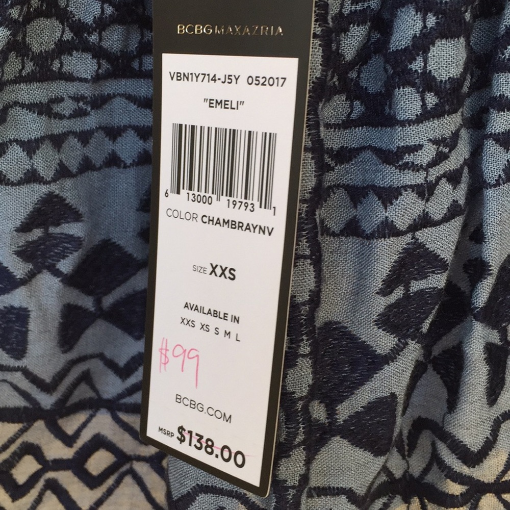 BCBG top - Picture 3 of 4
